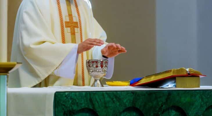 Symbolika kolorów w szatach liturgicznych